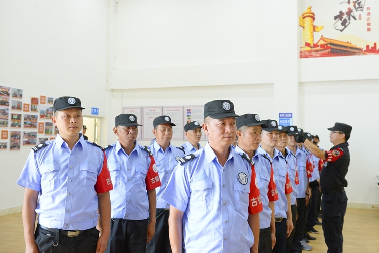 “古镇义警”凝聚平安新力量 - 憨鼠网