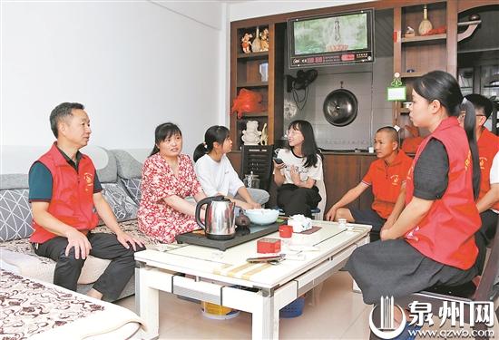 从小与爷爷奶奶相依为命 自立自强 她用努力回报爱 - 憨鼠网