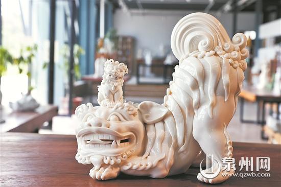 陶瓷萌狮“出圈” - 憨鼠网