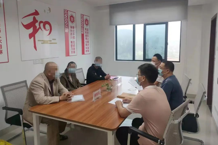 德化:老兵调解室 连起军民心 - 憨鼠网