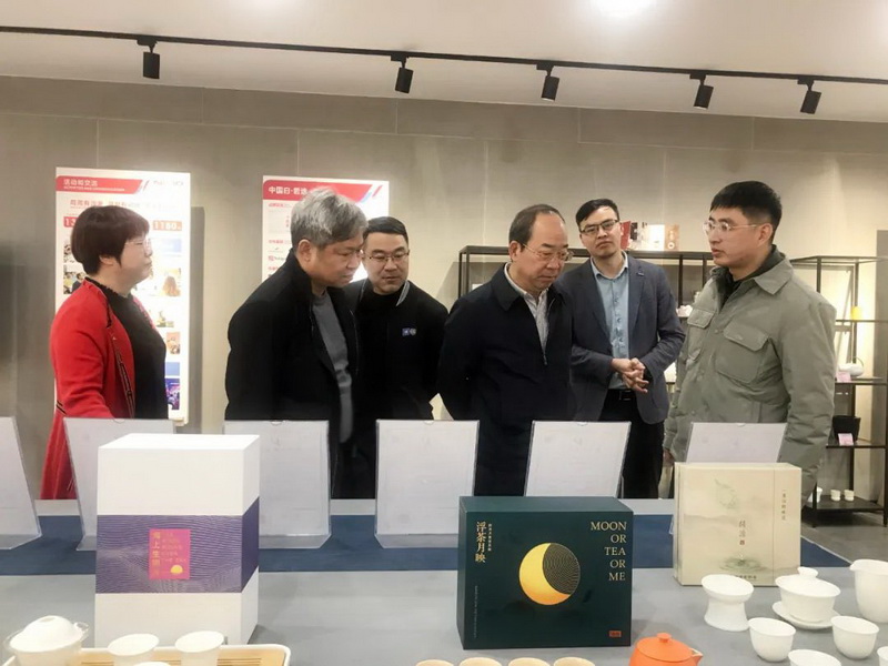 省市场监管局领导莅临德化陶瓷产业创新发展研究院调研指导 - 憨鼠网