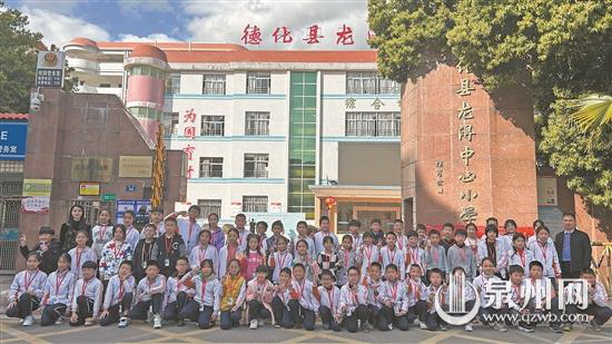 德化县龙浔中心小学小记者参加新闻讲座，学习小标题的大作用 - 憨鼠网