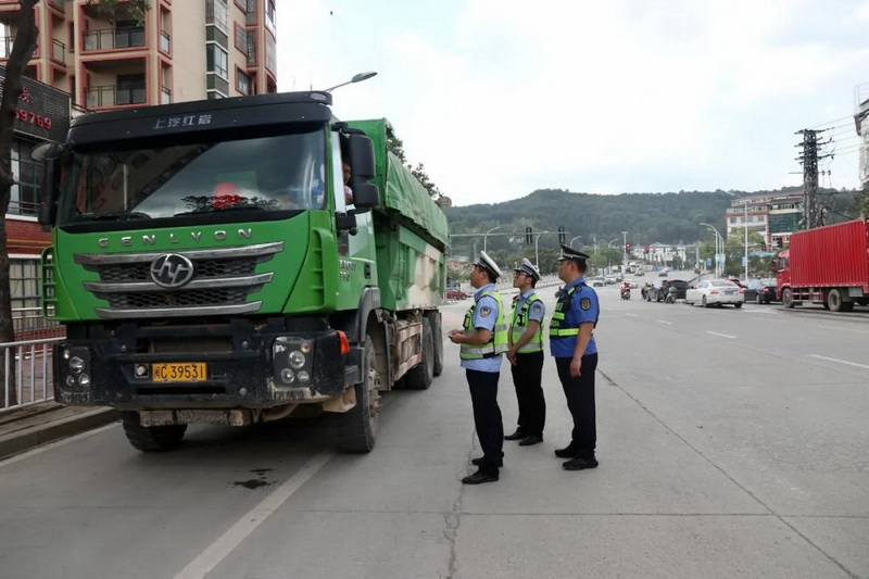 加强联合整治 强化道路安全 - 憨鼠网