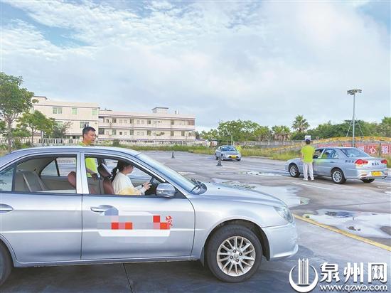 高考后迎来“学车潮”部门呼吁社会学员错峰培训 - 憨鼠网