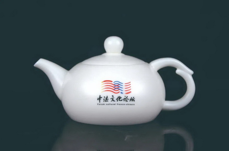 传承“中国白” 做陶瓷界的“爱马仕” - 憨鼠网