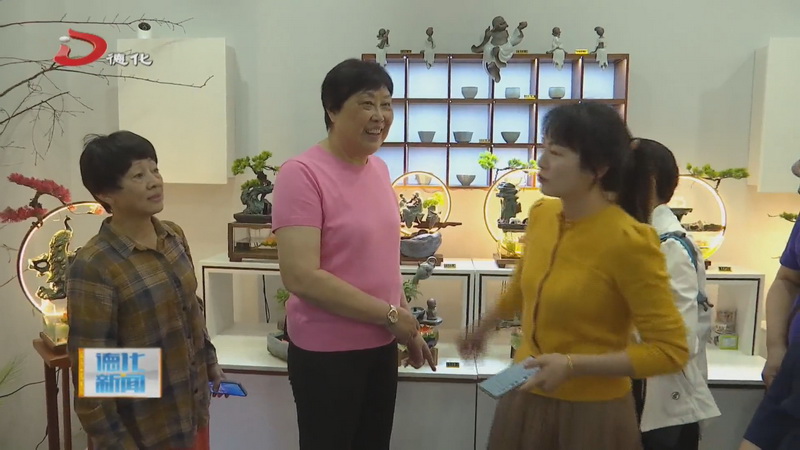 前女排世界冠军陈亚琼一行到我县参观交流 - 憨鼠网