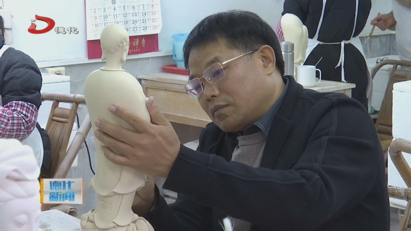 中国工艺美术大师连紫华入选“2023福布斯中国杰出匠人TOP100” - 憨鼠网