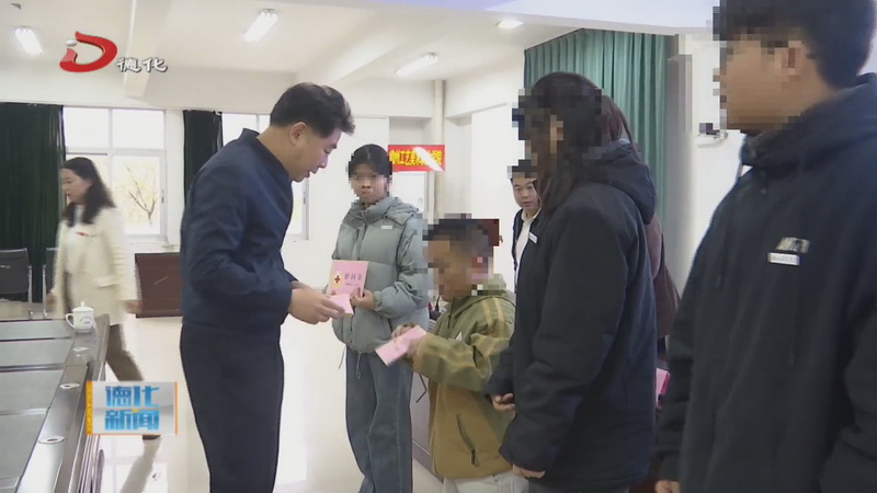 市红十字会到我县开展“红十字博爱送万家”慰问活动 - 憨鼠网