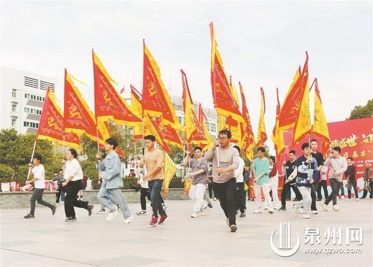 踩街队伍探营之德化龙虎旗:文掌龙武扛虎 山村自古重学风 - 憨鼠网