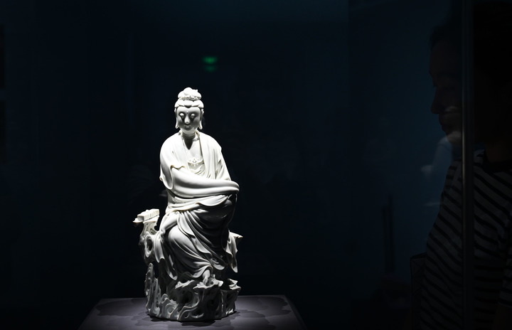 “中国白·德化瓷”国际巡展即将在欧美三国开展 - 憨鼠网