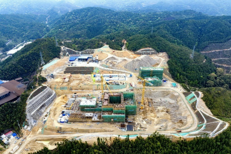 福建德化:项目建设正酣 锅炉第一榀钢架顺利吊装 - 憨鼠网