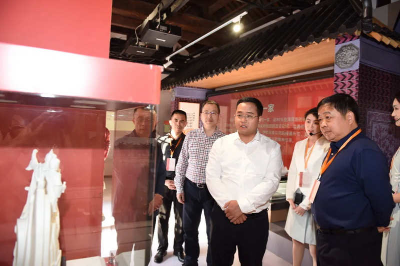 县长方俊钦赴北京中华民族共同体体验馆参观调研 - 憨鼠网