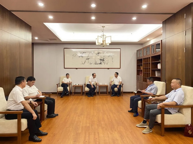 县长方俊钦与福建谷文昌干部学院领导座谈交流 - 憨鼠网