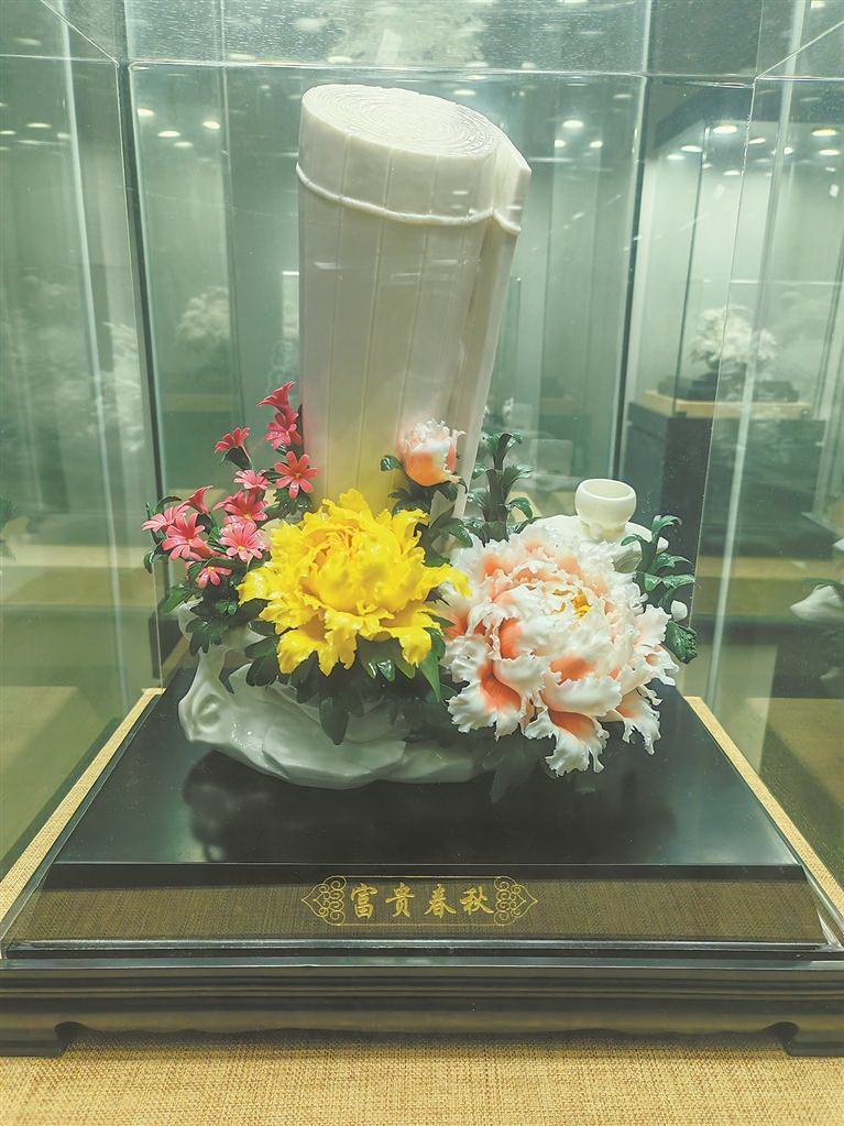 奇雕美瓷动京华 - 憨鼠网