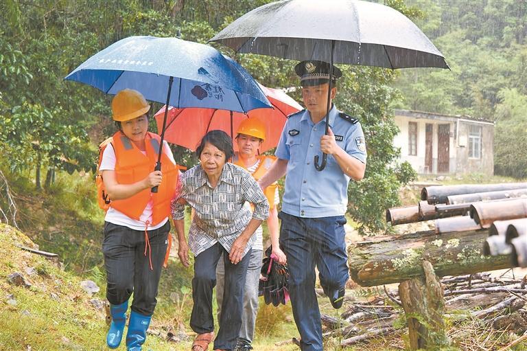 各方闻“风”而动 风雨守护有我 - 憨鼠网