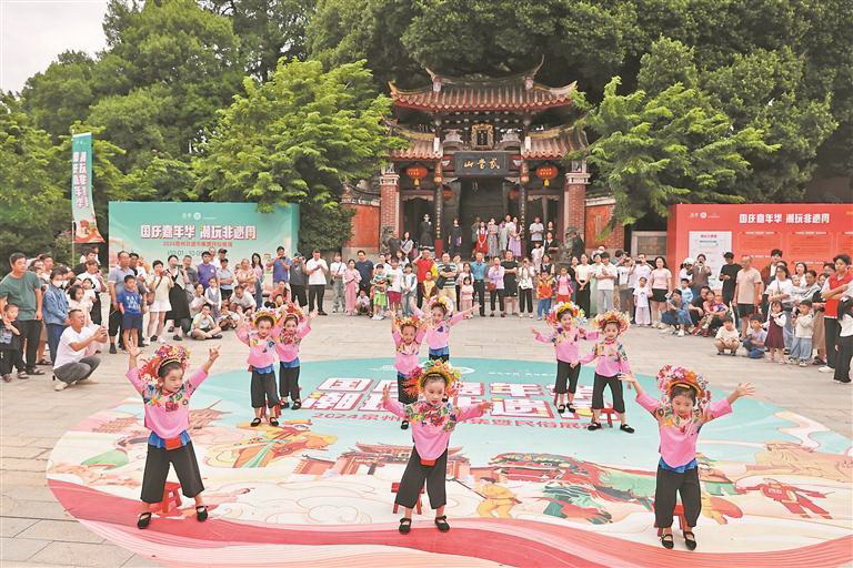 22家重点景区三天接待游客近百万人次 比增超三成 - 憨鼠网