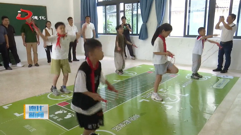 三班中小学受赠AI体测小站设备 - 憨鼠网