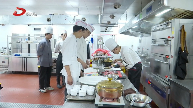 “新锐烹饪之星”张振华：凝聚精湛厨艺 传承匠心精神 - 憨鼠网
