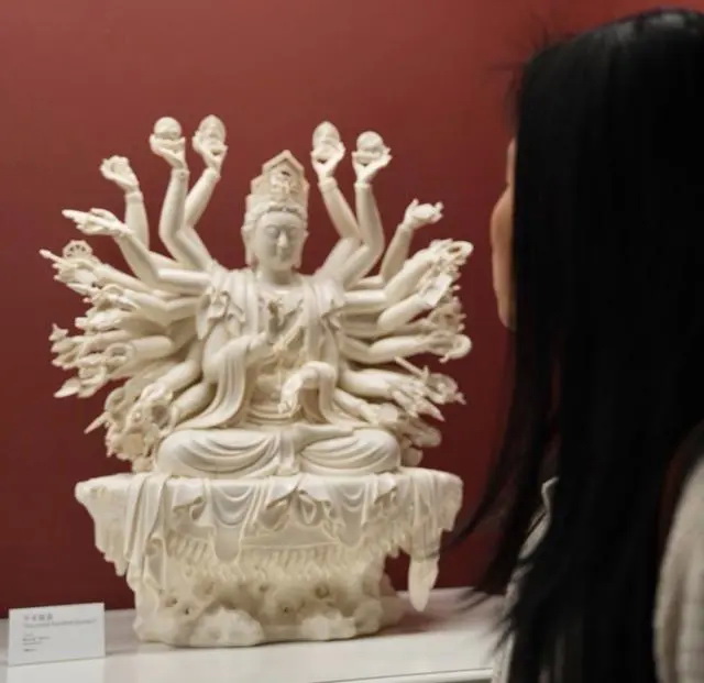 特写｜海外博主走进德化窑惊呆：这件白瓷碗出土自我家乡印尼图班港 - 憨鼠网