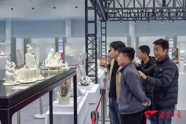 德化陶瓷艺术双年展开幕 - 憨鼠网