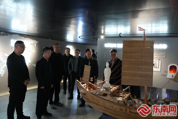 “中国白・瓷圣” 德化白瓷古今对话展在厦门启幕 - 憨鼠网