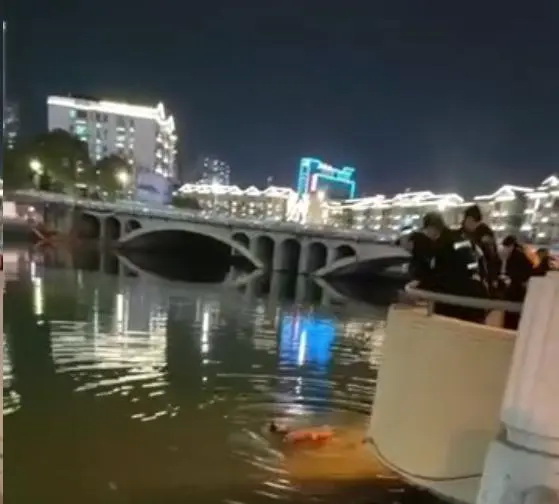 “救生三件套”显神威 - 憨鼠网