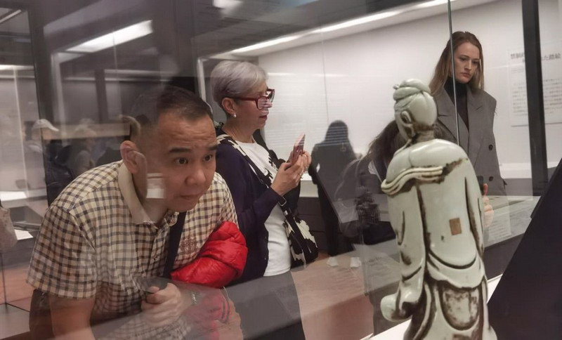 德化陶瓷大师东京寻宝记 - 憨鼠网