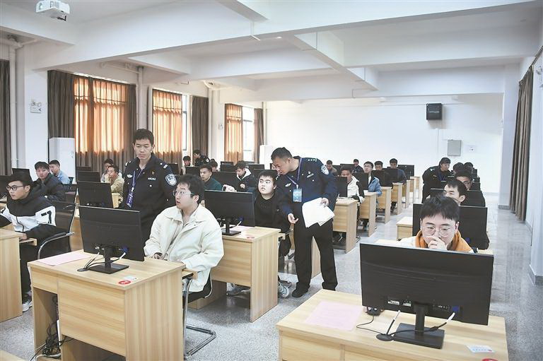 德化公安聚贤纳才充实辅警队伍 - 憨鼠网