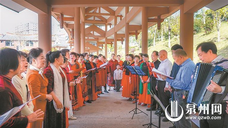 “银发”文艺宣传队 演绎幸福“夕阳红” - 憨鼠网