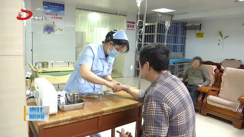 张丽蓉：“双岗”护士守护生命 诠释护理专业担当 - 憨鼠网