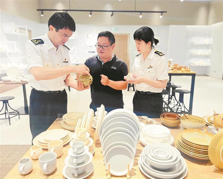 前5个月泉州陶瓷产品出口增超三成 开拓共建“一带一路”国家、金砖国家市场成效明显 - 憨鼠网
