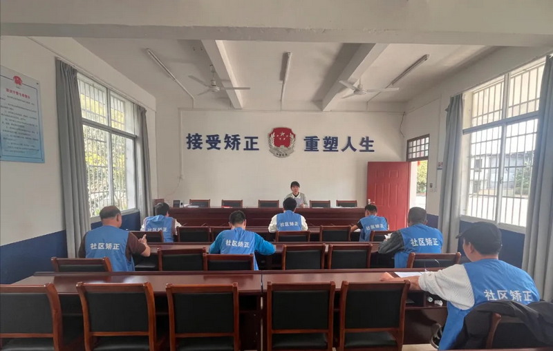 缅怀先烈志 重塑新生路——盖德镇组织社区矫正对象开展红色学习教育和公益活动 - 憨鼠网