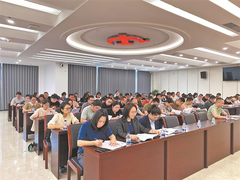 打破地域壁垒 连接党群心桥 德化“飞地党建”破解城区非公党建“超载”困局 - 憨鼠网