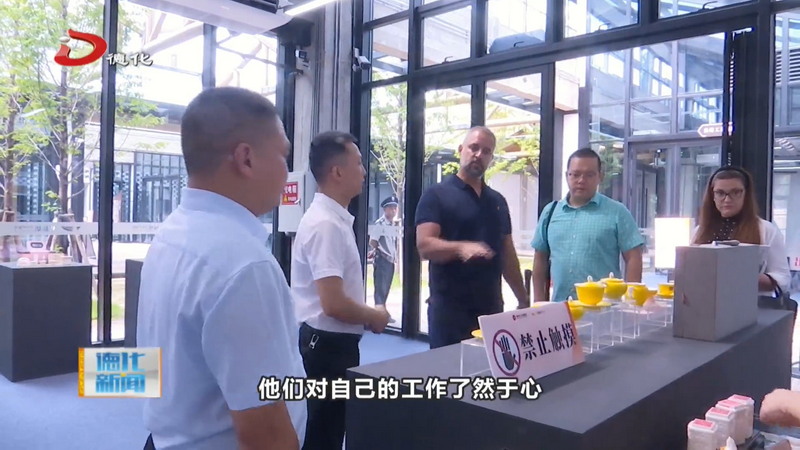 塞尔维亚政府一行到我县参观考察 - 憨鼠网