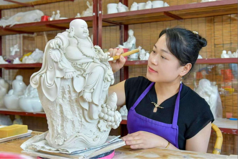 叶云凤中国白德化瓷非遗技艺交流展开幕 - 憨鼠网