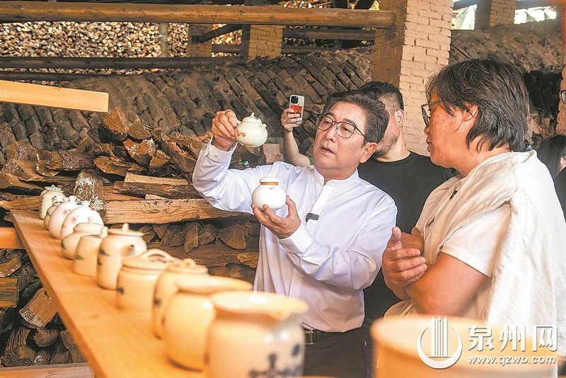 首次踏上泉州，水均益盛赞：泉州是一生必须来住一段的城市 - 憨鼠网