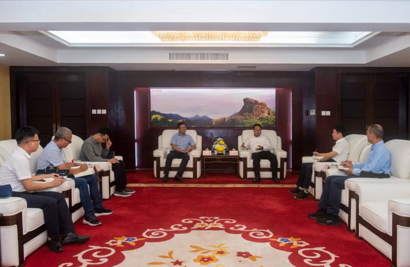 县委书记方俊钦会见中国人民银行泉州市分行行长吴晋勇一行 - 憨鼠网