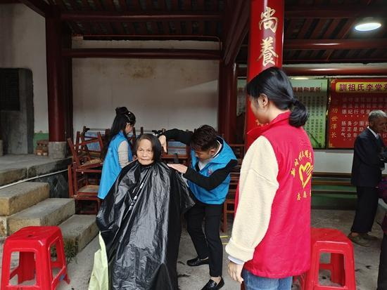 盖德镇：情满盖德暖耆心 文明实践绘新篇 - 憨鼠网