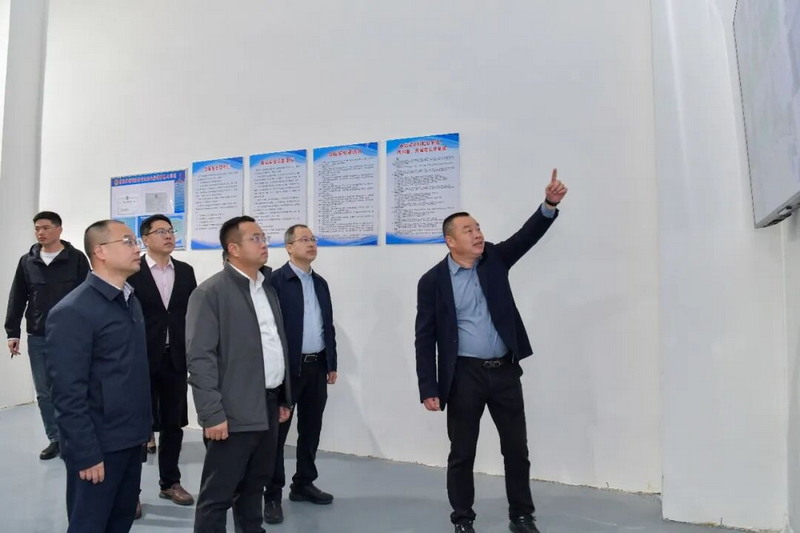 县委书记方俊钦走访部分农业企业代表 - 憨鼠网