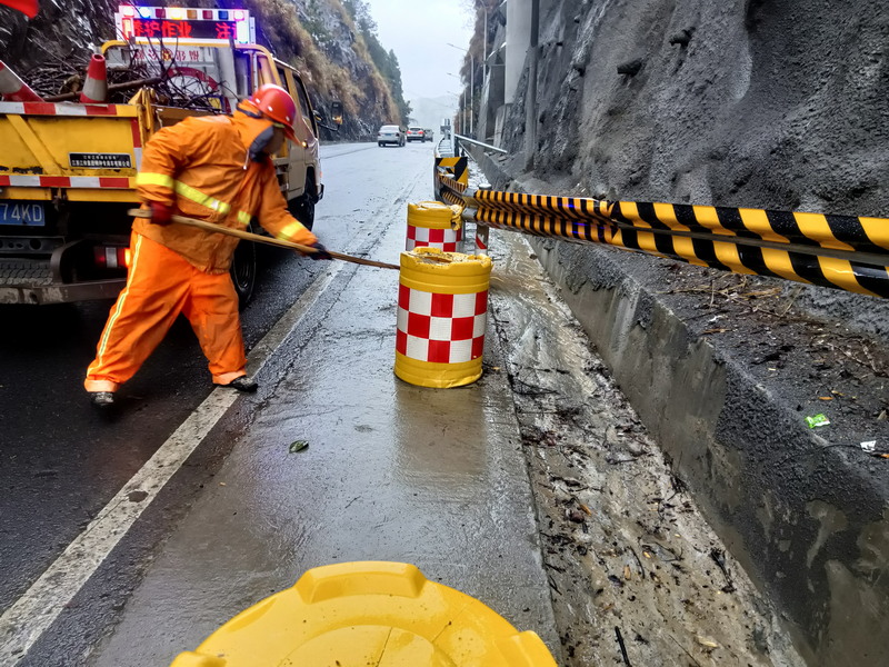 德化公路分中心：风雨中的“守路人”，全力筑牢公路安全防线 - 憨鼠网
