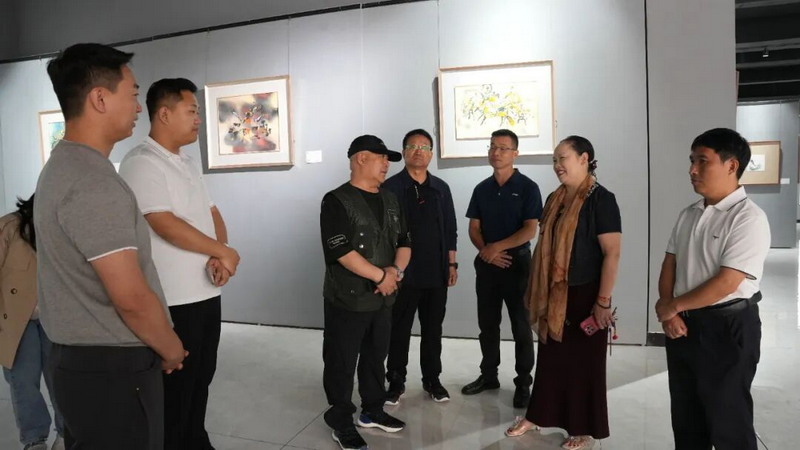 扎鲁特版画与德化陶瓷企业携手共创文创新篇 - 憨鼠网