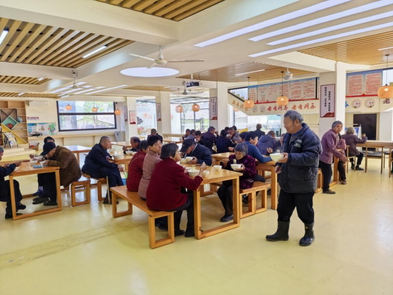 赤水镇:心系桑榆办实事,“长者食堂+”暖心守护夕阳红 - 憨鼠网