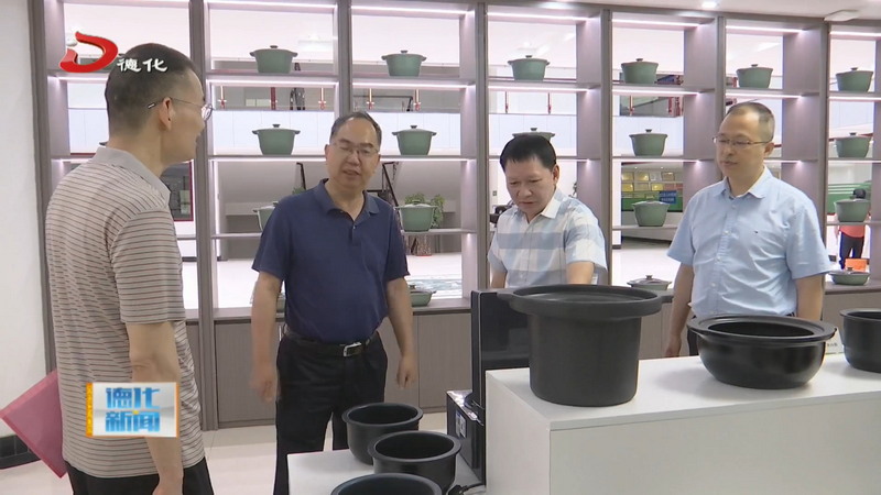 省林业局调研组到我县调研林业相关工作 - 憨鼠网