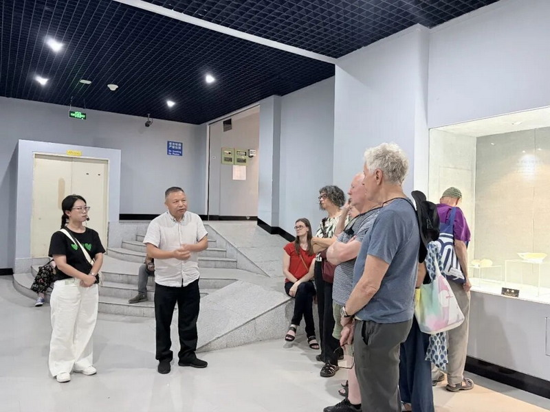 联合国教科文组织国际陶艺学会（IAC）会员代表团到德化开展考察交流 - 憨鼠网