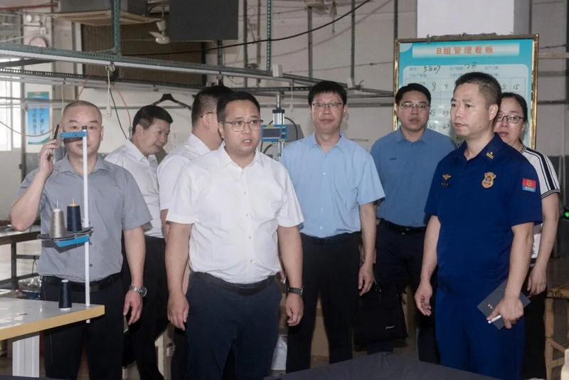 县委书记方俊钦“四不两直”深入一线检查安全生产工作 - 憨鼠网