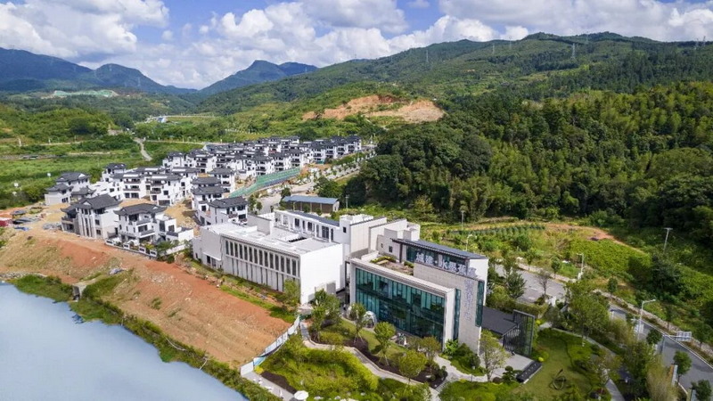 白墙黑瓦倚蕉溪！德化这座温泉文旅小镇，正在悄然成型 - 憨鼠网