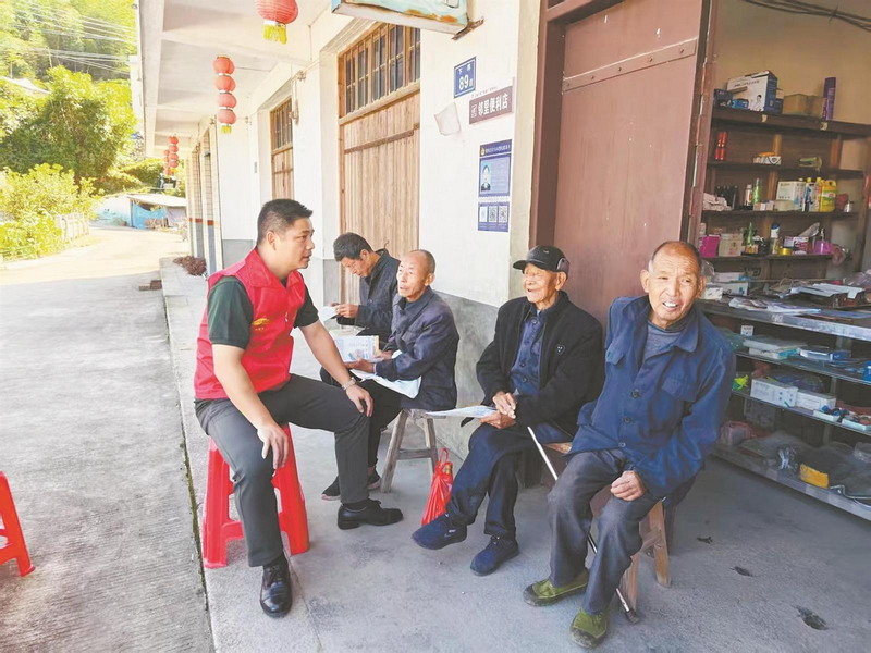 退伍老兵守深山 服务一方暖乡邻 - 憨鼠网