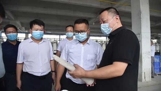 县领导到三班镇调研 - 憨鼠网