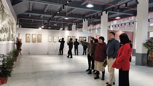德化“瓷都揽胜”福虎迎春陶瓷书画作品展在臻峰文创园隆重开幕 - 憨鼠网