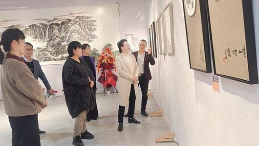 中国网络节·春节|德化县“瓷都揽胜”福虎迎春陶瓷书画艺术作品展受好评 - 憨鼠网